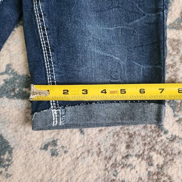 NWT Amethyst Jean Shorts Womens 0 Stretch Denim Distressed Blue Bermuda Low Rise - Picture 11 of 11